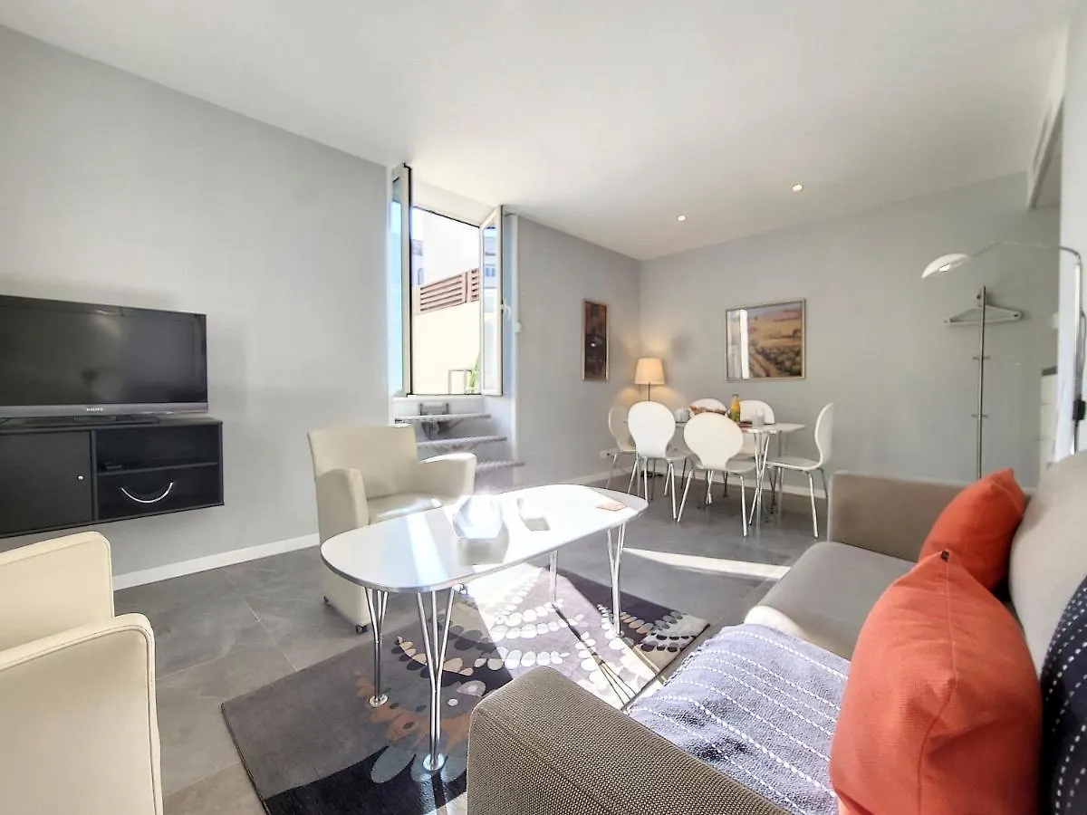Apartment Nestor&Jeeves - Alphonse Karr Terrasse - Hyper Center - Close Sea - Chic Street Nice France